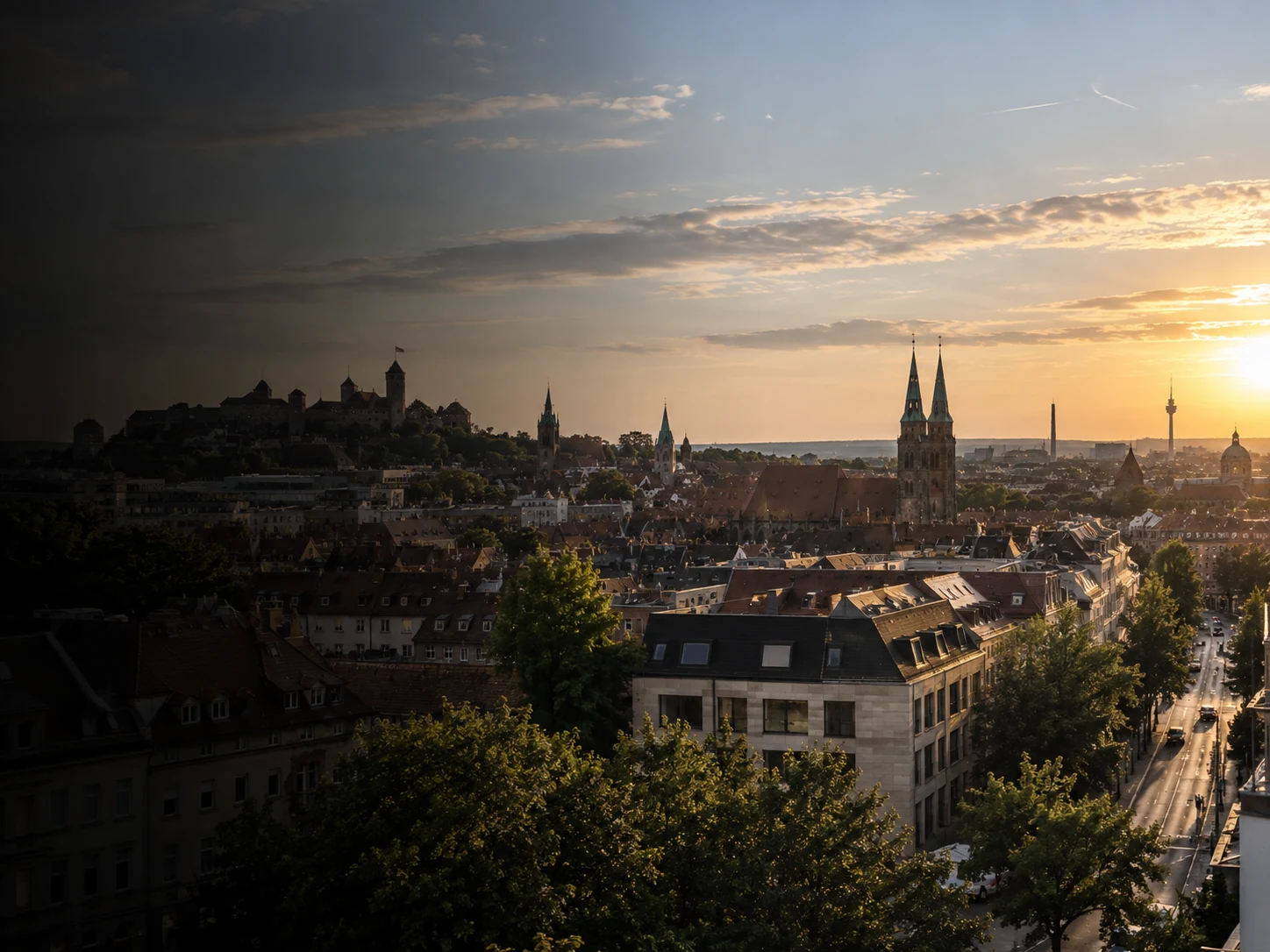 Bauunternehmen Nürnberg | SH Bau Stadtansicht von Nürnberg mit Altstadt und Baustadt-Silhouette bei Sonnenuntergang